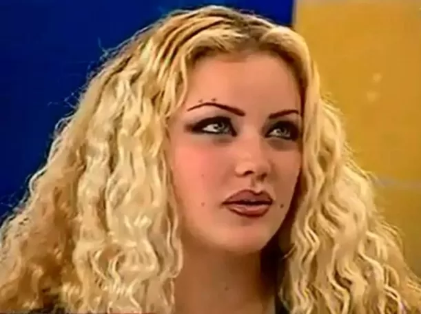 Bianca Drăgușanu arată "oribil" fără machiaj. Cum arată nemachiată? 2 Bianca Dragusanu la din dragoste