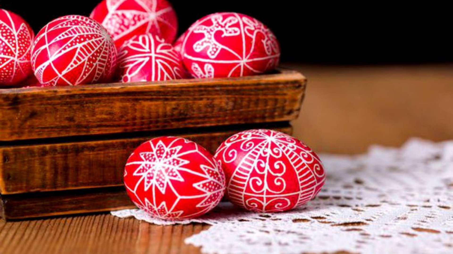 De ce se vopsesc ouăle roșii de Paște? 7 simboluri