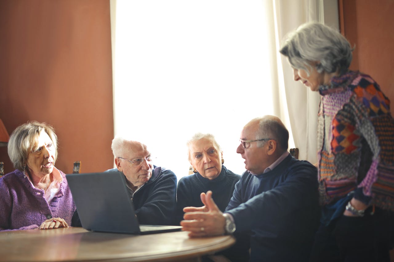Noua lege a pensiilor. Care sunt românii care vor munci până la 70 de ani?