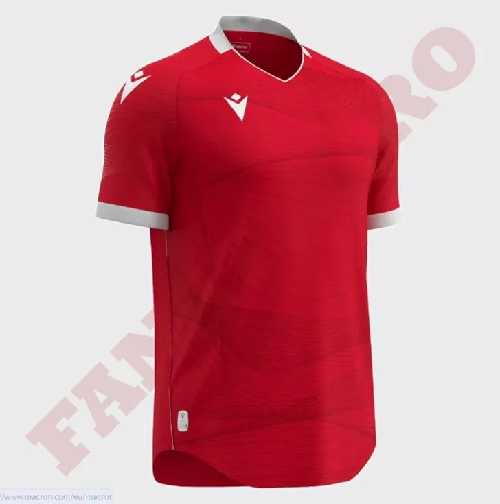 Dinamo are un nou model la tricouri 2 echipament 1