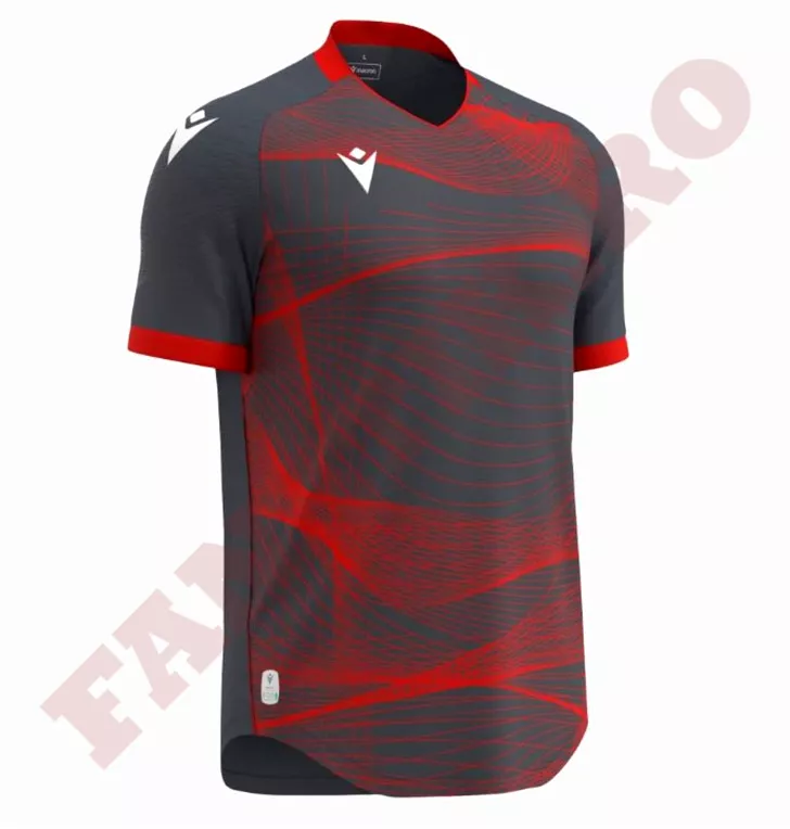 Dinamo are un nou model la tricouri 1 echipament 3