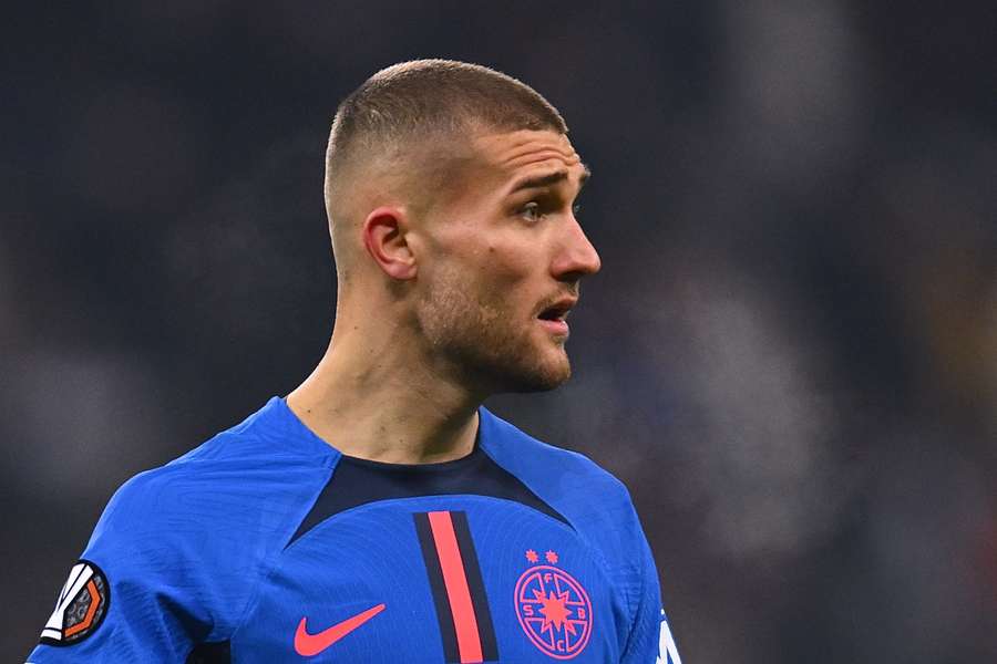 Daniel bîrligea Daniel Bîrligea este considerat vinovat de Gigi Becali