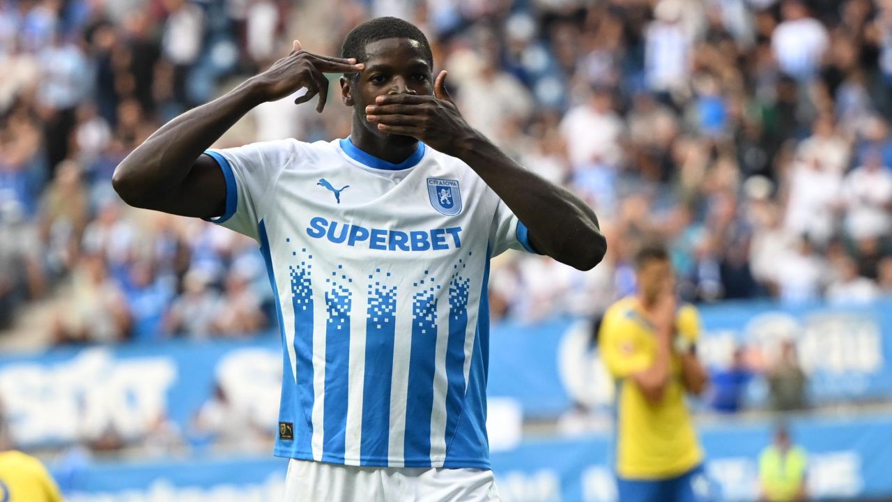 Steven Nsimba Steven Nsimba face istorie la Universitatea Craiova