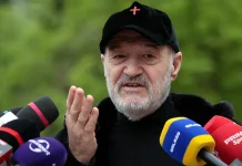 Gigi Becali îl desființează pe Chiricheș și anunță curățenie masivă la echipă Gigi Becali îl desființează pe Chiricheș și anunță curățenie masivă la echipă