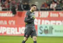 Alex Roșca: ”Am o gaură în genunchi” Alex Roșca: ”Am o gaură în genunchi”