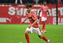 Alex Musi: „Mingea mi s-a făcut mică” Alex Musi: „Mingea mi s-a făcut mică”