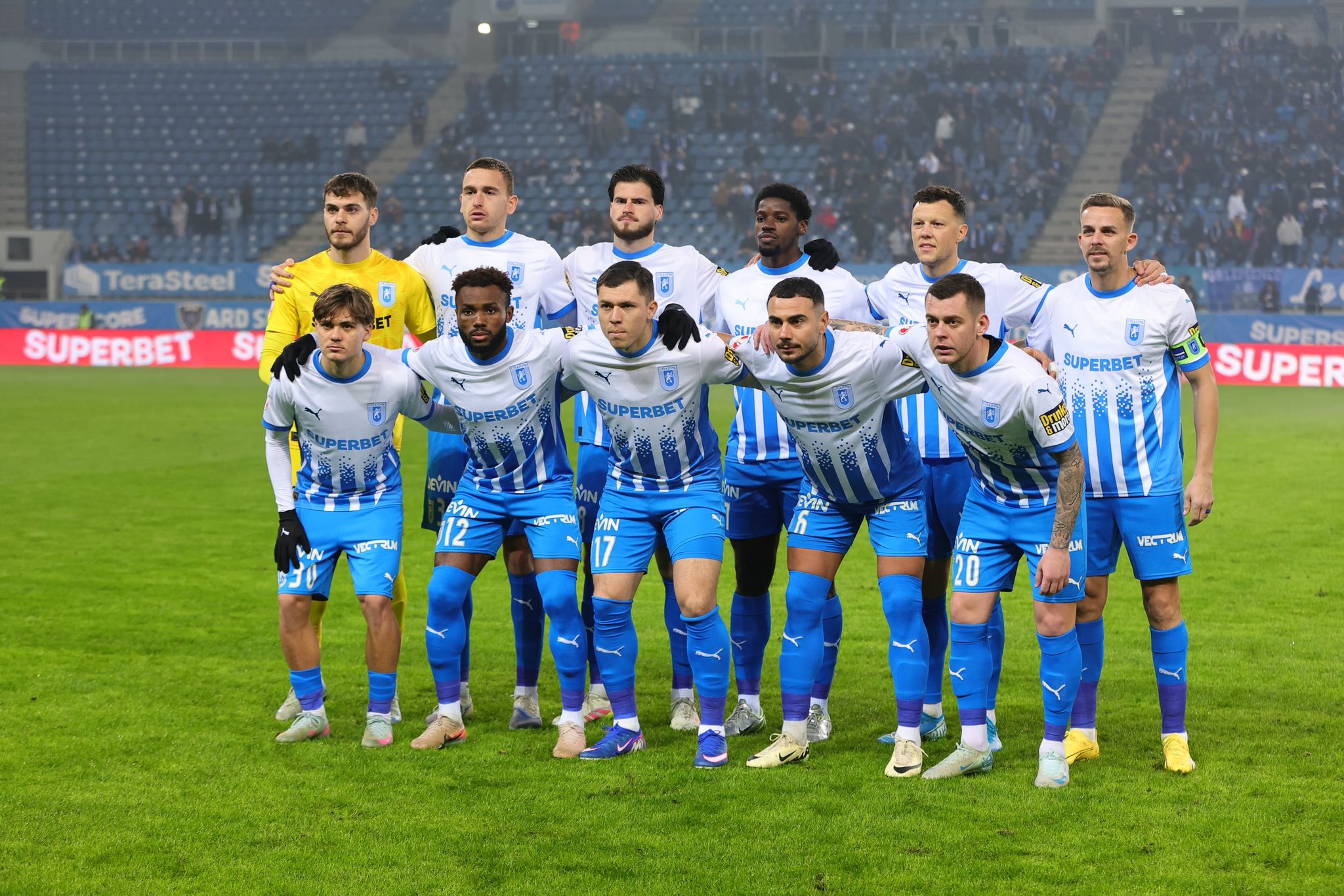 fotbaliști Universitatea Craiova Universitatea Craiova, recital în amical! Campioana a marcat de 8 ori